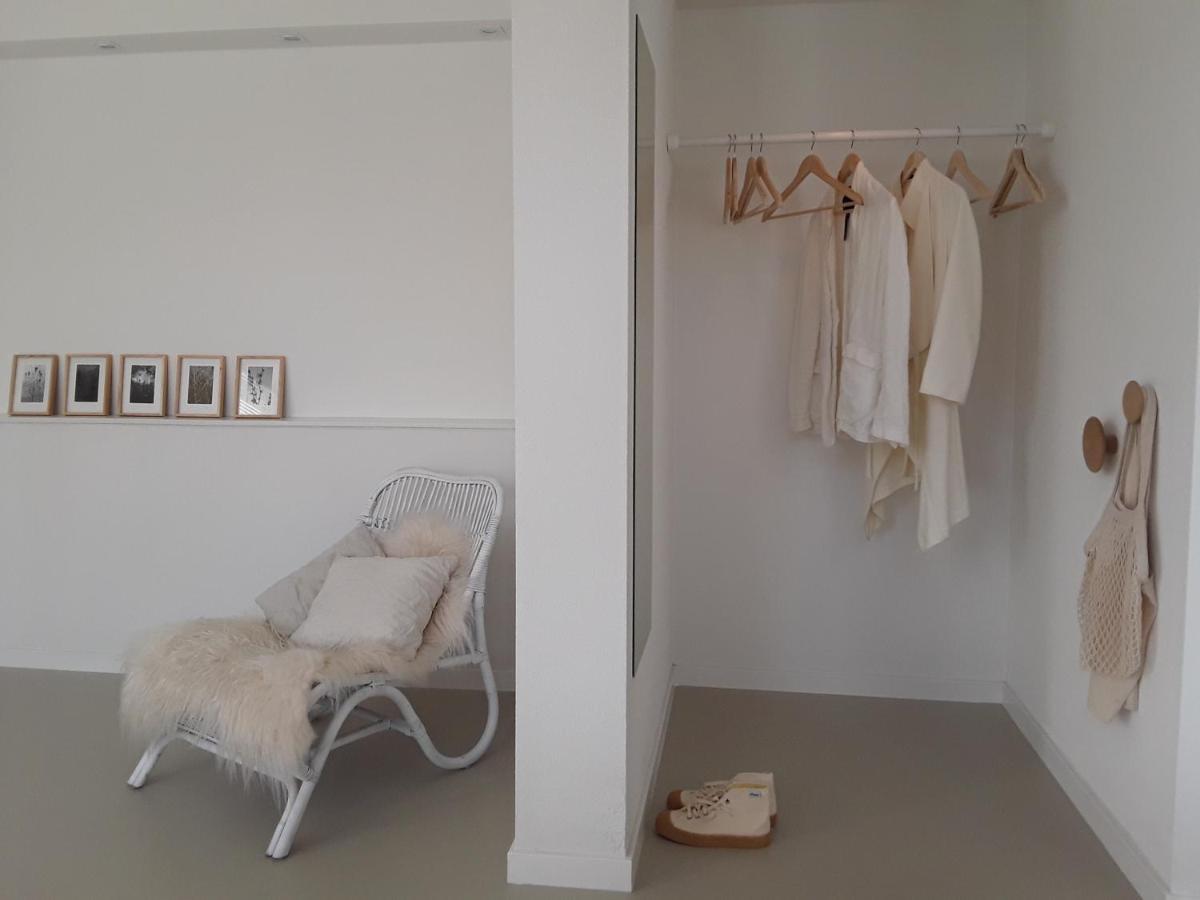 Maan B&B + Galerie Kortgene Exterior photo